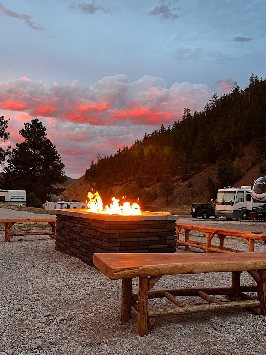 Grey Sandy Campground & Store Picture 5