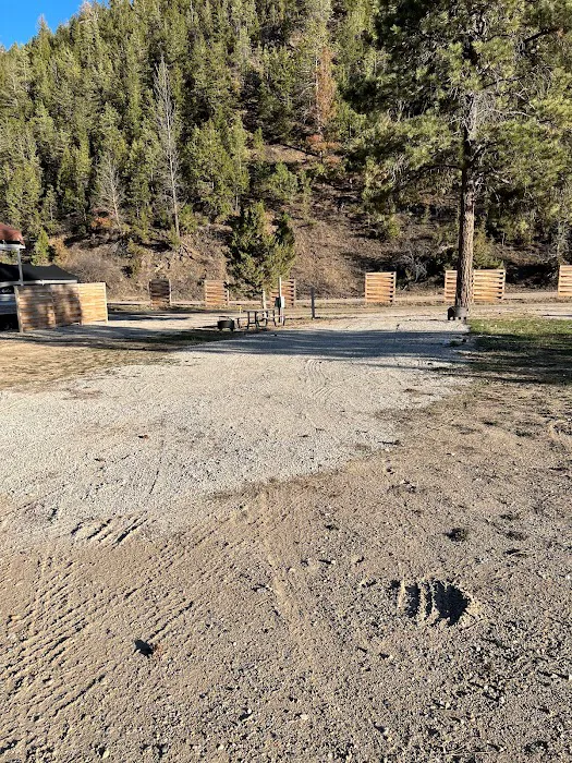 Grey Sandy Campground & Store Picture 4