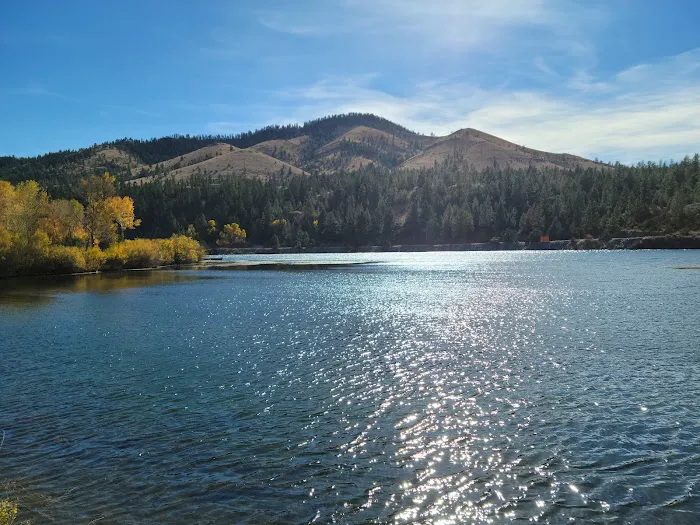 Riverside Campground Picture 5