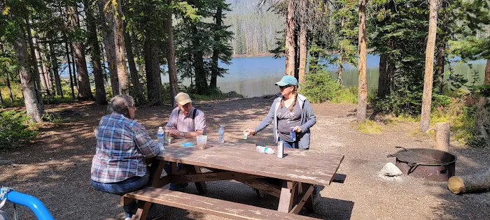 Yellowjacket Lake Campground Picture 4