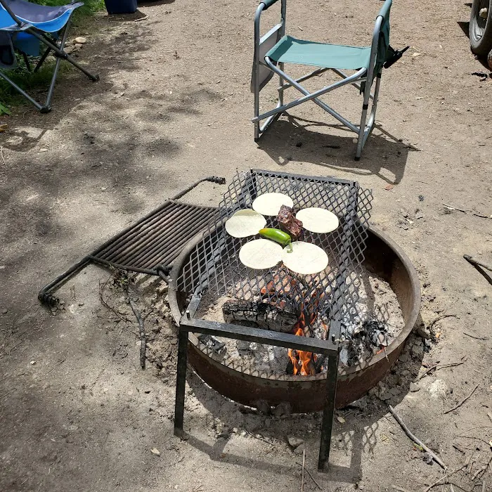 Barney's Campground Picture 4