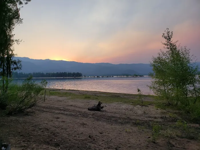 Cozy Cove Campground Picture 7