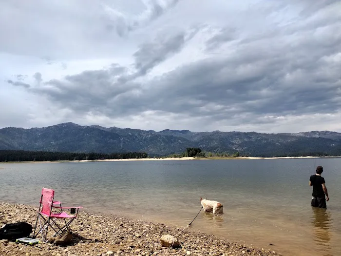 Cozy Cove Campground Picture 6
