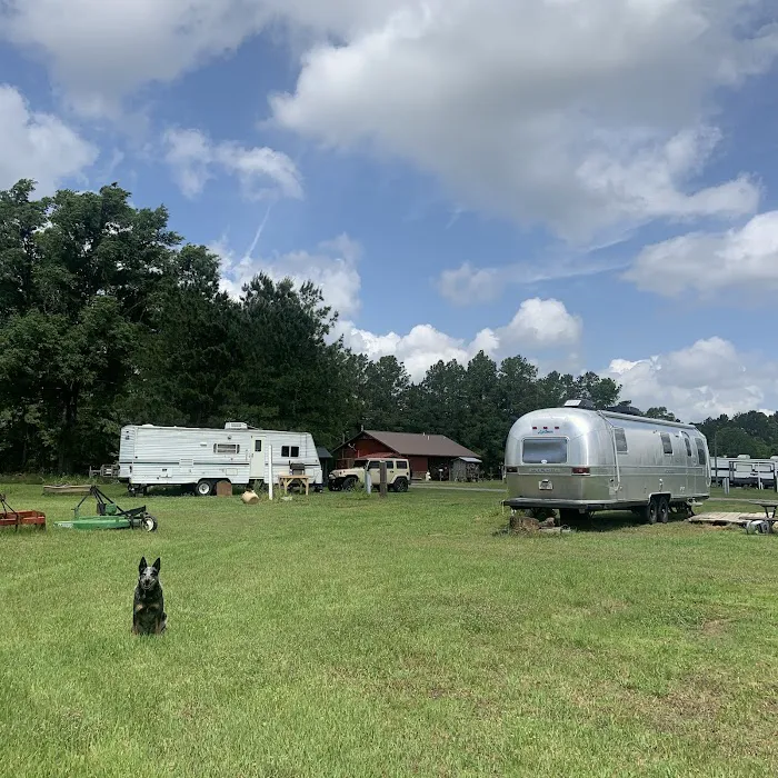Trailerhood At Sumrall Farm Picture 1