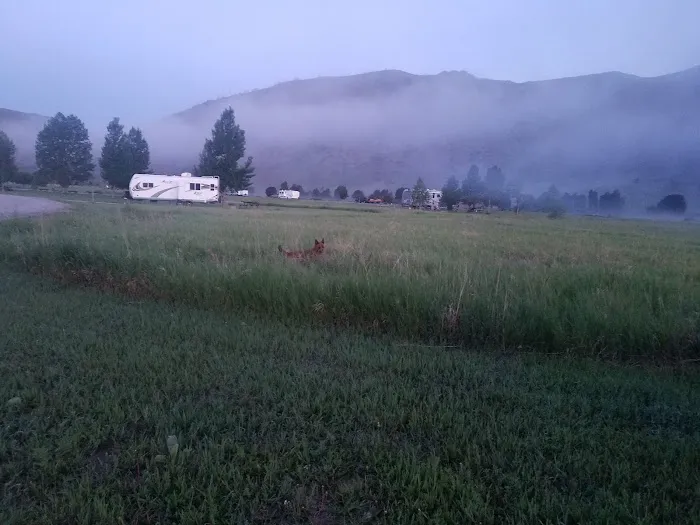 Red Mountain Campground Picture 7