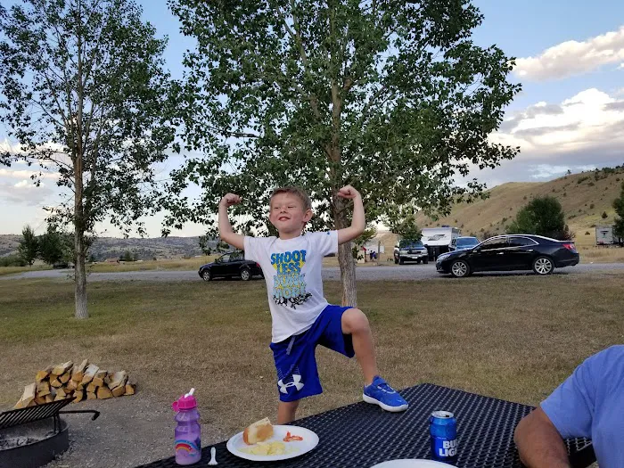 Red Mountain Campground Picture 5
