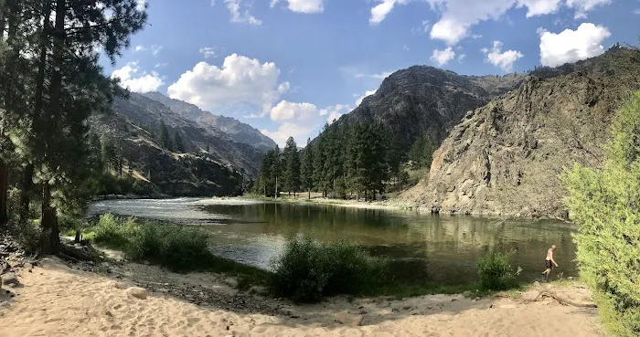 Survey Creek Campground Picture 3
