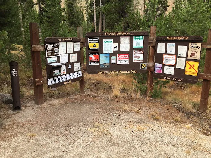 Riverside Campground Picture 10