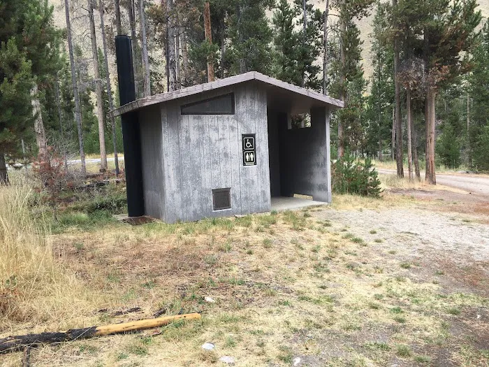 Riverside Campground Picture 8
