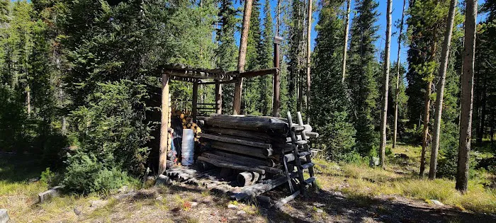 Fishhook Yurt Picture 2