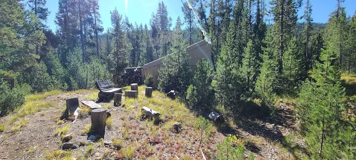 Fishhook Yurt Picture 4