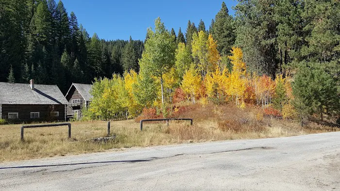 Snowmobile Parking Campground Picture 4
