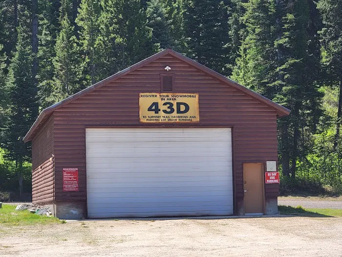 Snowmobile Parking Campground Picture 7