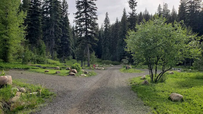 Snowmobile Parking Campground Picture 10