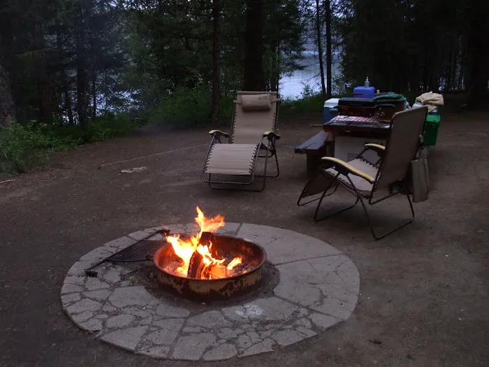 Hollywood Point Campground Picture 10