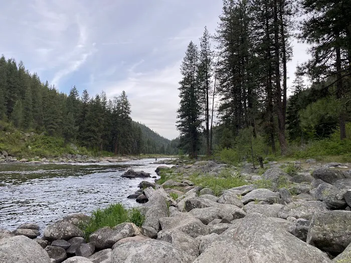 Big Eddy Campground Picture 1