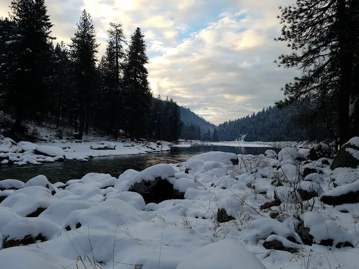 Big Eddy Campground Picture 2