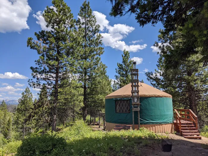 Skyline Yurt Picture 3
