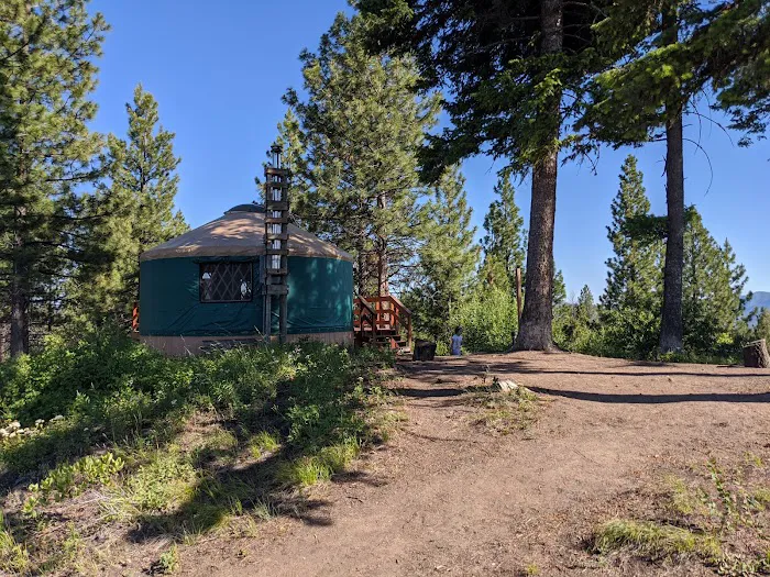 Skyline Yurt Picture 9