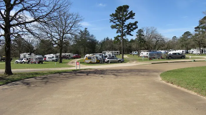 Camp Tonkawa Springs RV Park and Campground Picture 6