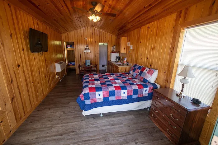 On The Lake RV and Cabin Resort Picture 10