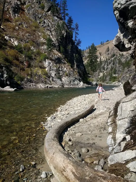 Pine Flats Campground Picture 4