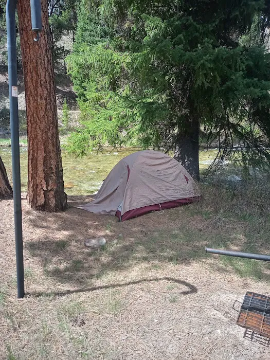 Riverside Campground Picture 6