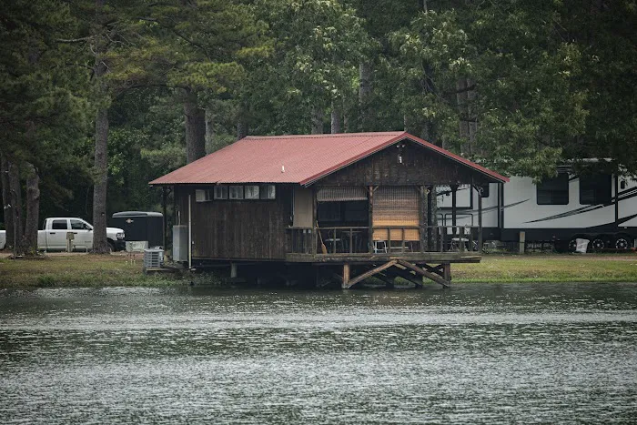 Hilltop Campgrounds Picture 8