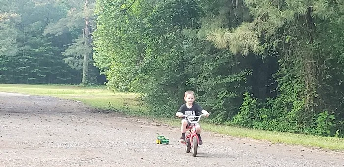 Hilltop Campgrounds Picture 3