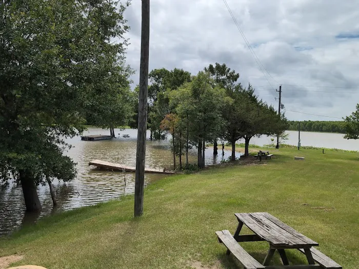 Outback Campground & Marina Picture 9