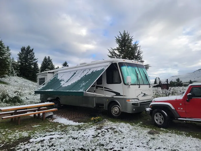 Riverview Campground Picture 10