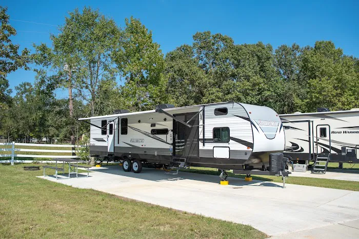 The Retreat RV & Camping Resort Picture 1