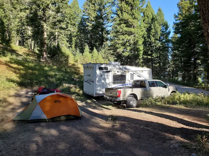 Wade Lake Campground and Picnic Areas Picture 6