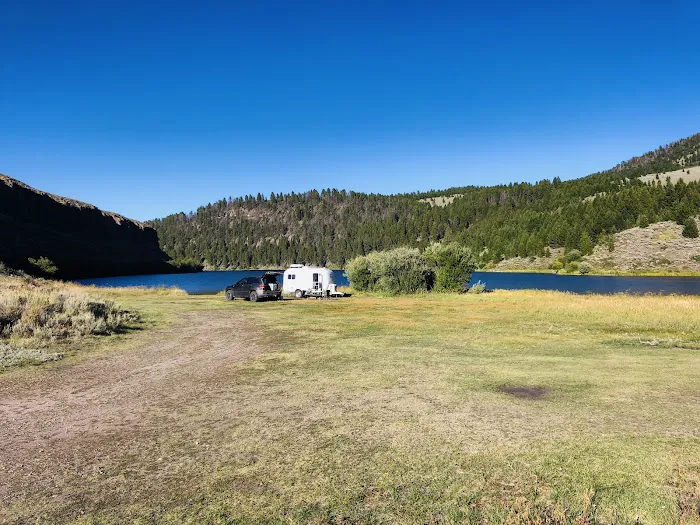 Elk Lake Campground and Picnic Area Picture 9