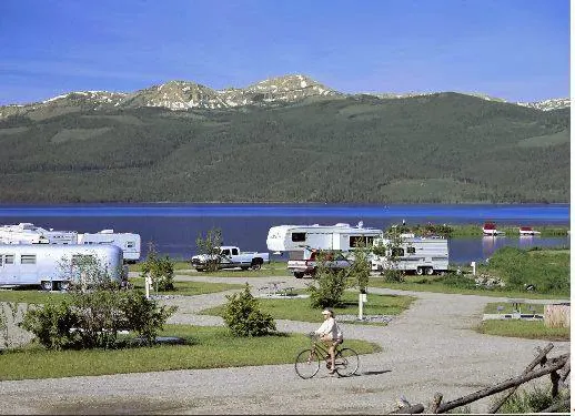 Yellowstone Holiday RV Campground Picture 5