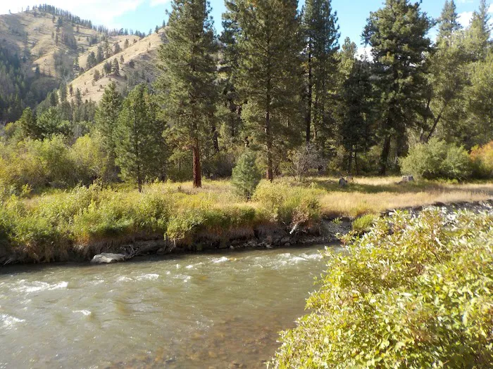 Dog Creek Campground Picture 5