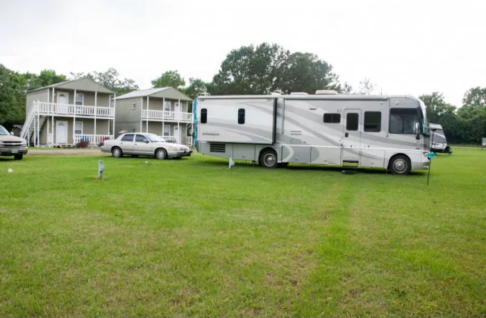 Lavender RV Park Picture 3