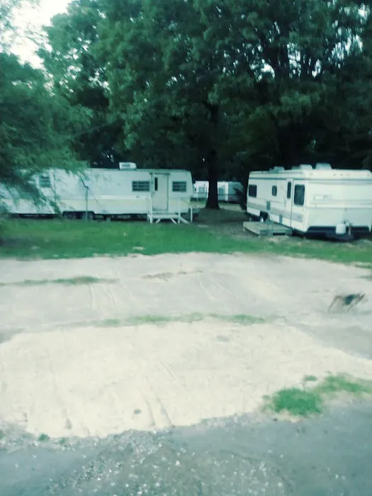 Red Rock Ranch & Campgrounds Picture 1