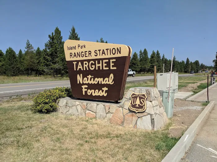 Island Park Ranger Station Picture 1