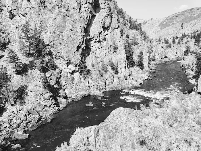 Yellowstone River Trail Picture 1