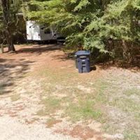 Yellow House No Whining Campground ico