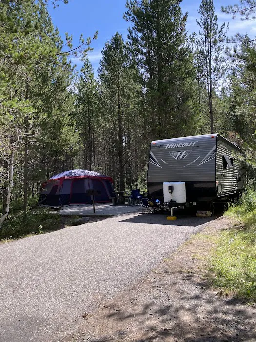 RIVERSIDE CAMPGROUND Picture 5