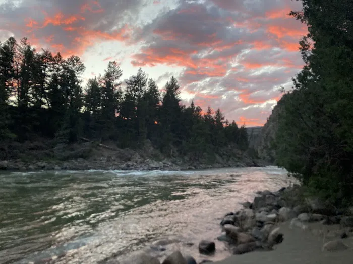 S Yell/Hell Confluence Picture 1