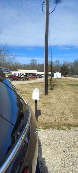 Charlies Place RV park Picture 3