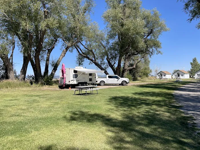 Jolley Camper RV and Cottages Picture 4