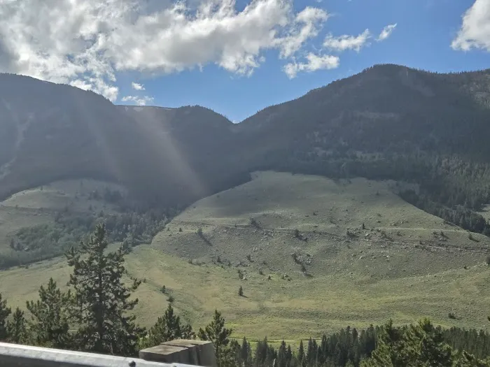 Beartooth RD Picture 3