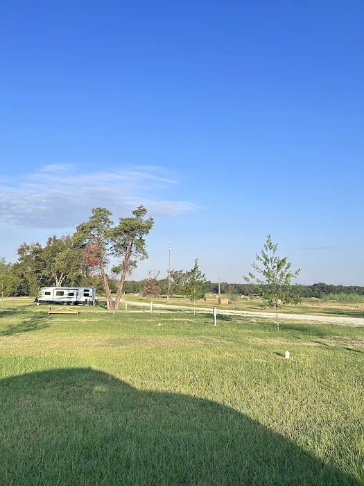 Pull Through RV Park Picture 3