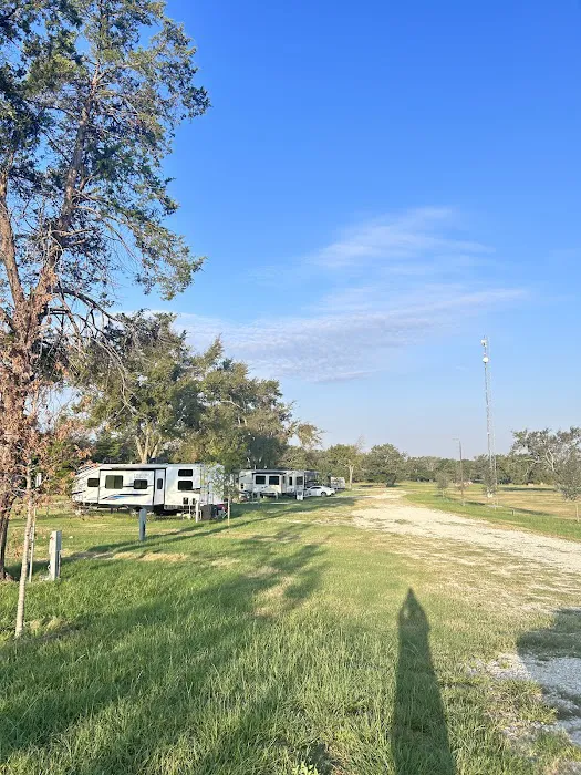 Pull Through RV Park Picture 4