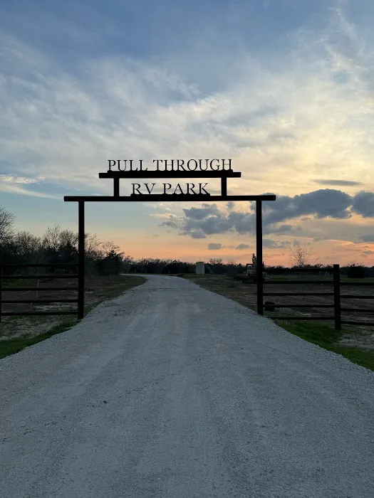 Pull Through RV Park Picture 9