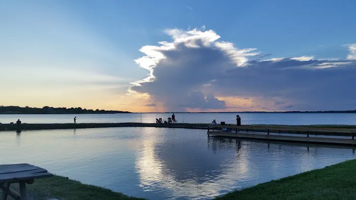 Sunset Cove Marina- Campground & RV Resort Picture 3